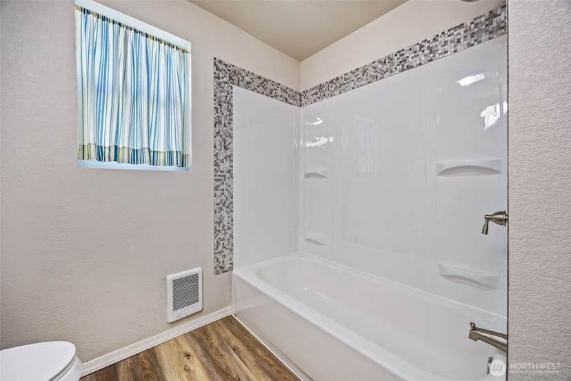Property photo for 4616 E C Street, Tacoma photo 15