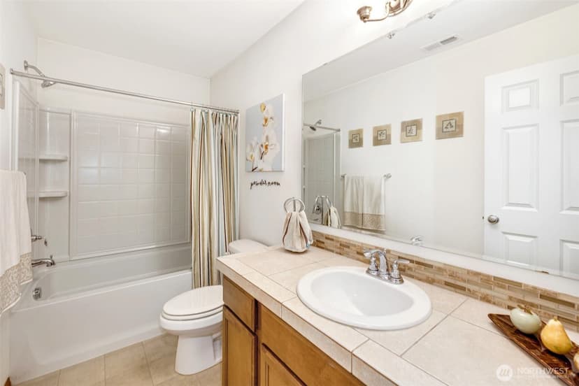 Property photo for 16012 2nd Place NE, Duvall photo 11