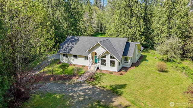 Property photo for 19716 SE 220th Street, Renton photo 2