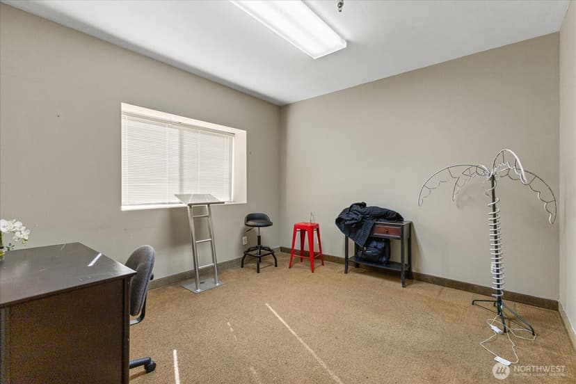 Property photo for 18824 Smokey Point Boulevard, Arlington photo 13