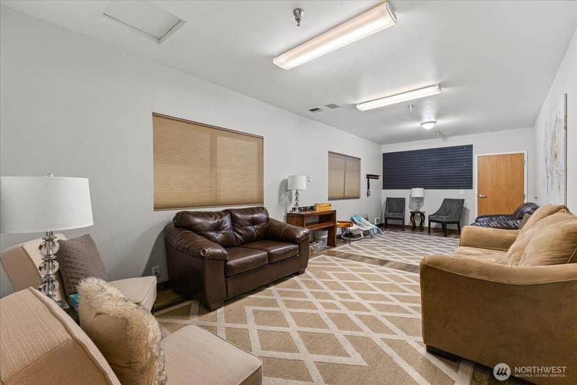 Property photo for 18824 Smokey Point Boulevard, Arlington photo 14
