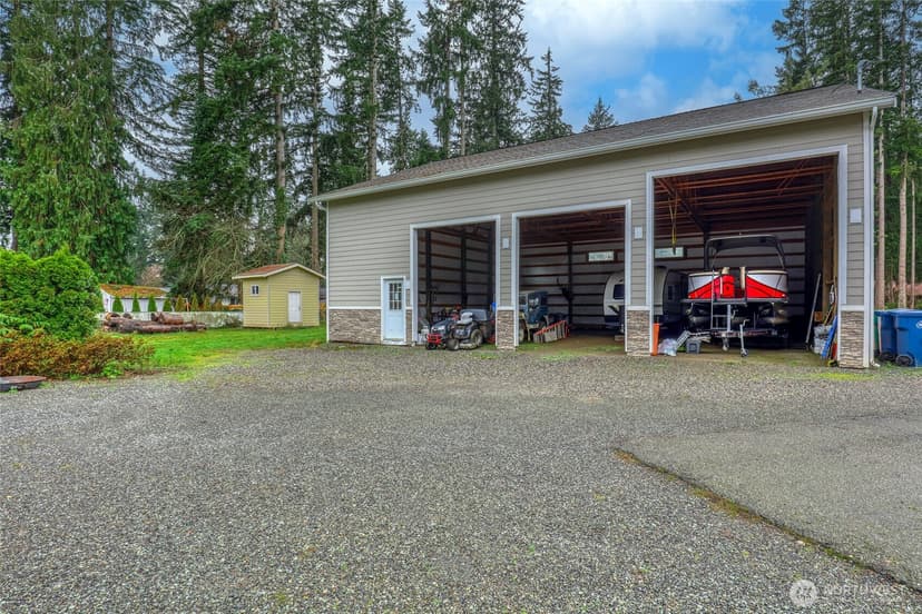 Property photo for 13615 57th Avenue NE, Marysville photo 19