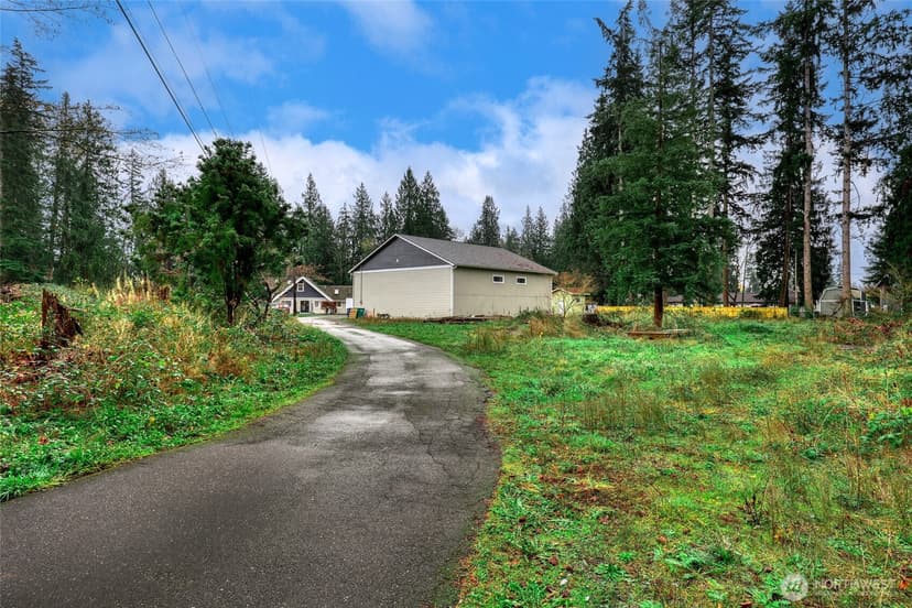 Property photo for 13615 57th Avenue NE, Marysville photo 20