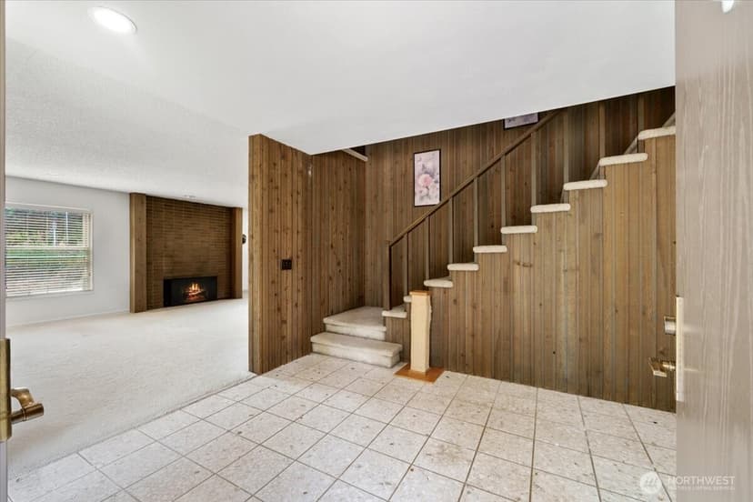 Property photo for 12316 Rebecca Drive SW, Lakewood photo 3
