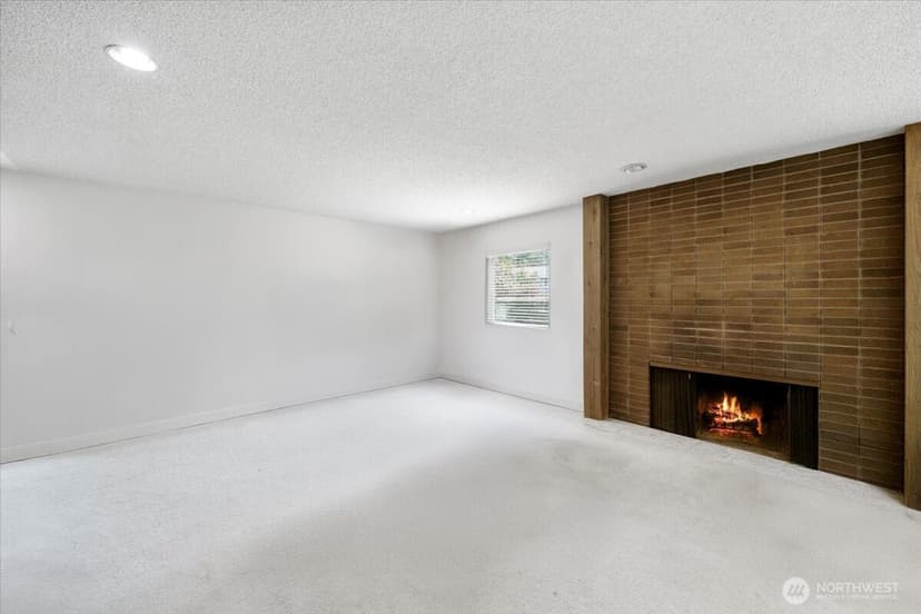 Property photo for 12316 Rebecca Drive SW, Lakewood photo 5