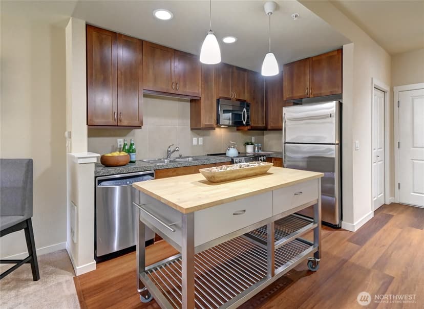 Property photo for 16141 Cleveland Street #417, Redmond photo 4