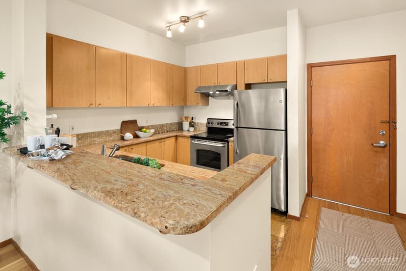 Property photo for 668 S Lane Street #711, Seattle photo 14