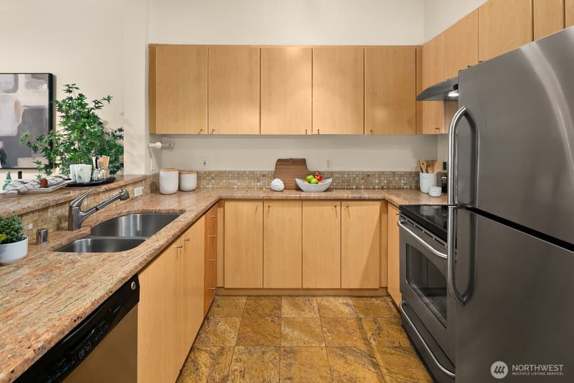 Property photo for 668 S Lane Street #711, Seattle photo 15