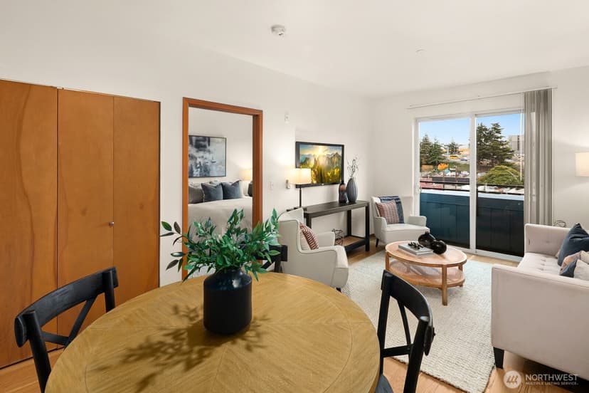 Property photo for 668 S Lane Street #711, Seattle photo 8