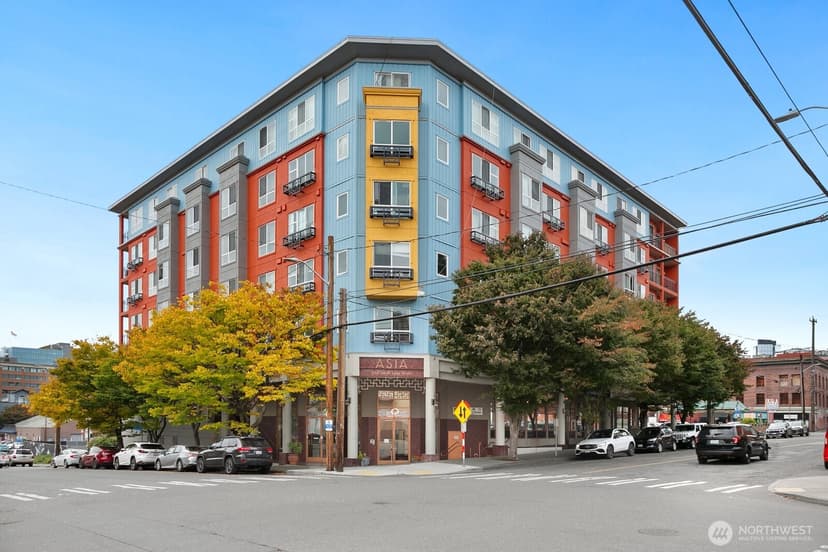 Property photo for 668 S Lane Street #711, Seattle