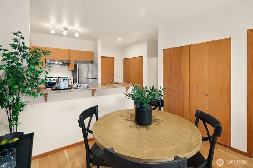 Property photo for 668 S Lane Street #711, Seattle photo 12