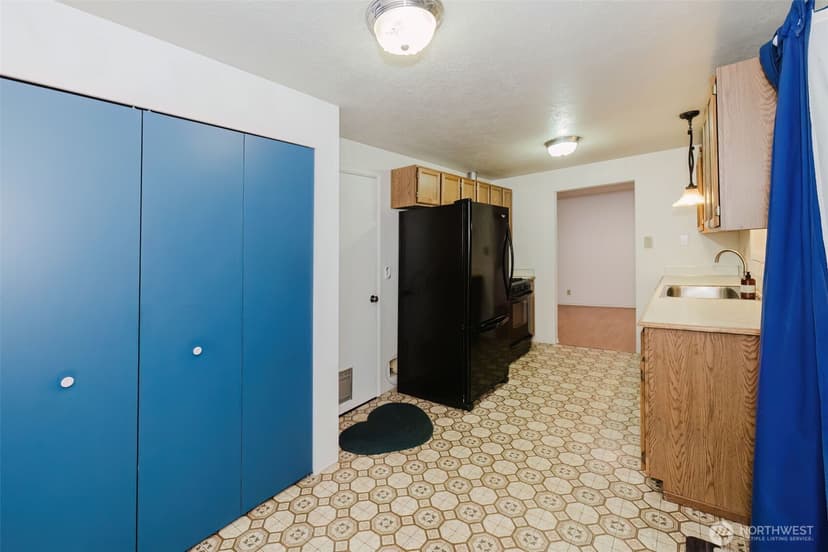 Property photo for 7600 Sandy Way NE, Poulsbo photo 9