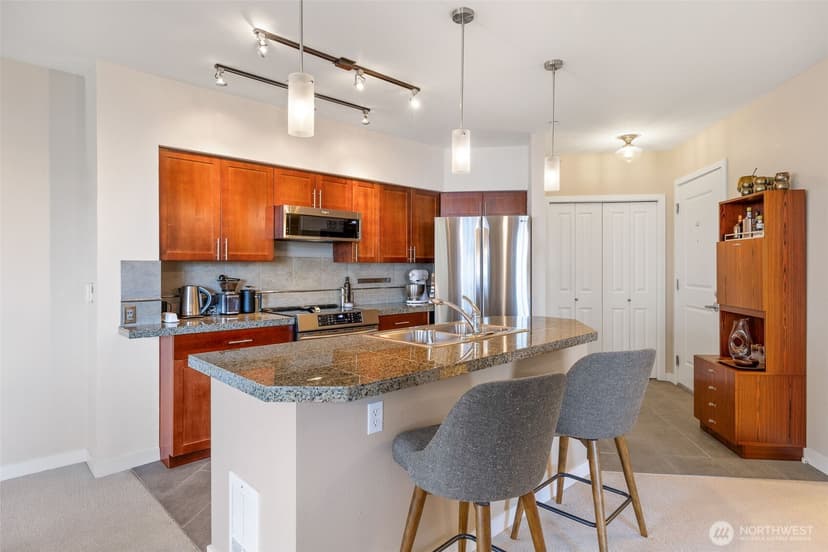 Property photo for 5440 Leary Avenue NW #617, Seattle photo 6