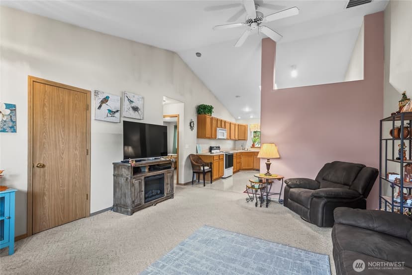 Property photo for 3330 18th Street Pl SW, Puyallup photo 17