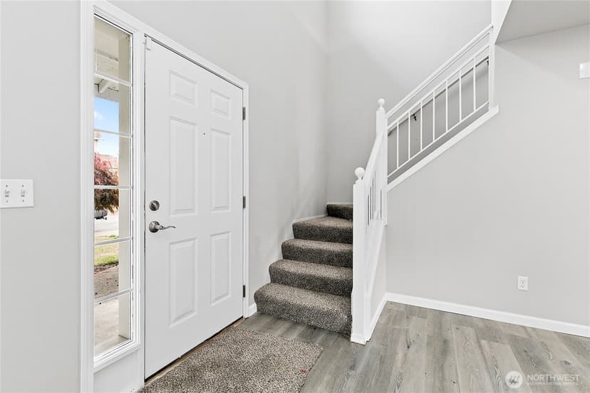Property photo for 5204 79th Street W, Lakewood photo 3