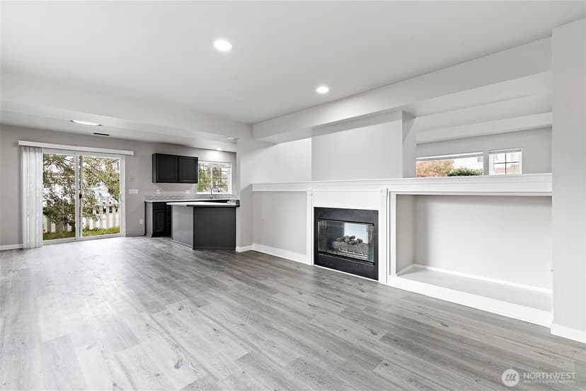 Property photo for 5204 79th Street W, Lakewood photo 18