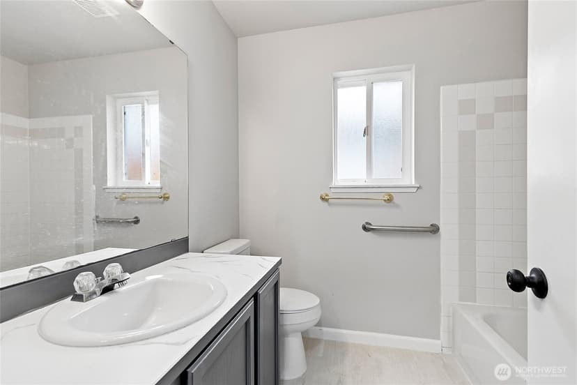 Property photo for 5204 79th Street W, Lakewood photo 25