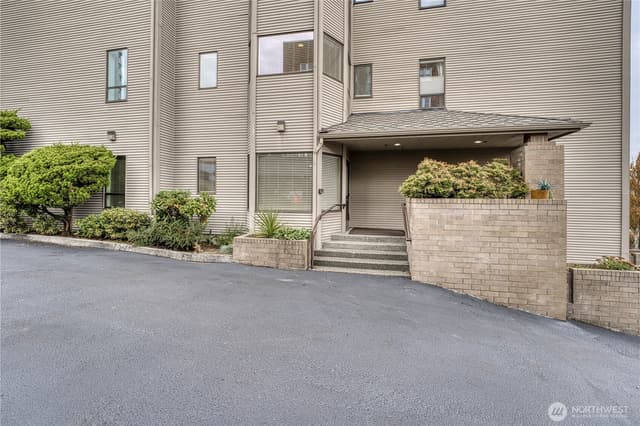 Property photo for 507 N 3rd Street #101, Tacoma photo 3