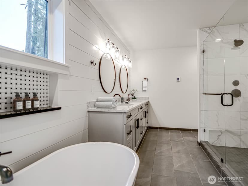 Property photo for 11014 DAYTON Avenue N, Seattle photo 22