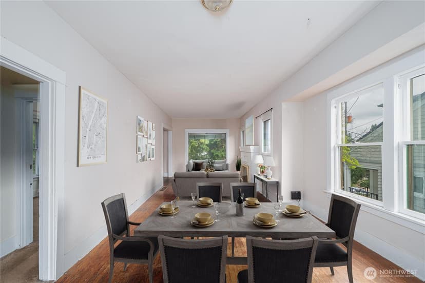 Property photo for 329 NE 51st Street, Seattle photo 6