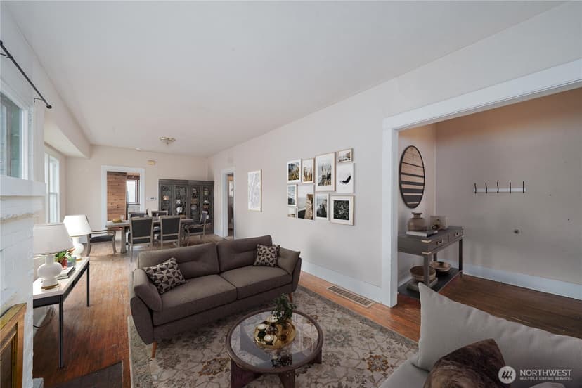 Property photo for 329 NE 51st Street, Seattle photo 5