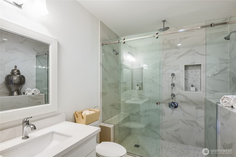 Property photo for 3026 140th Avenue NE, Bellevue photo 23