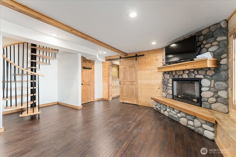 Property photo for 17357 N Shore Drive, Leavenworth photo 28