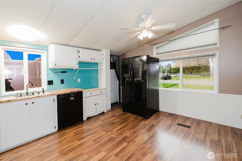 Property photo for 3371 SE Bielmeier Road #33, Port Orchard photo 14