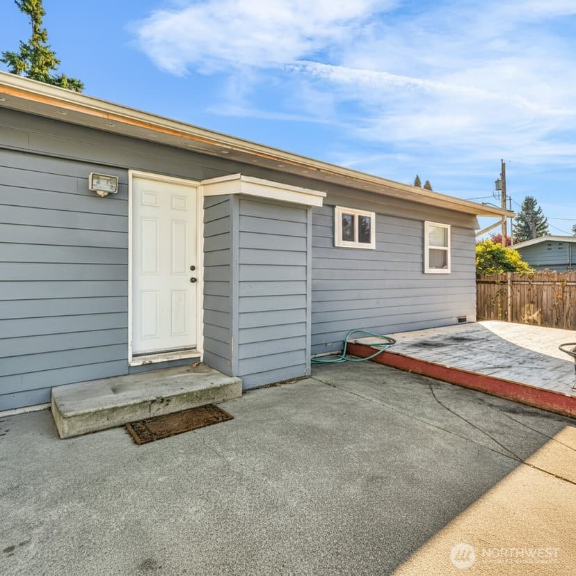 Property photo for 2716 NE 5th Place, Renton photo 21