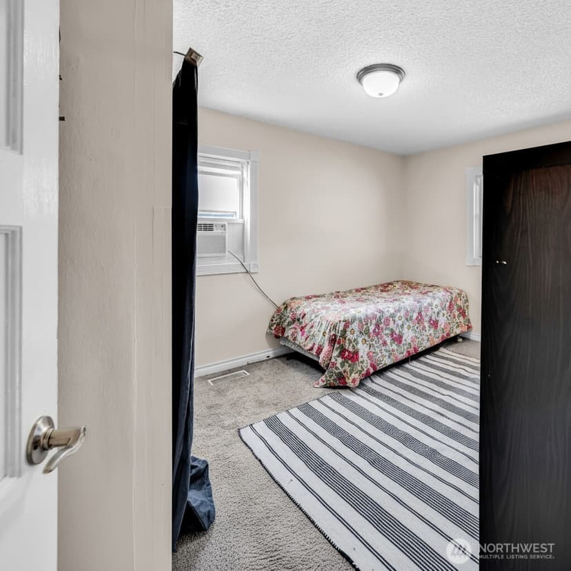 Property photo for 2716 NE 5th Place, Renton photo 14