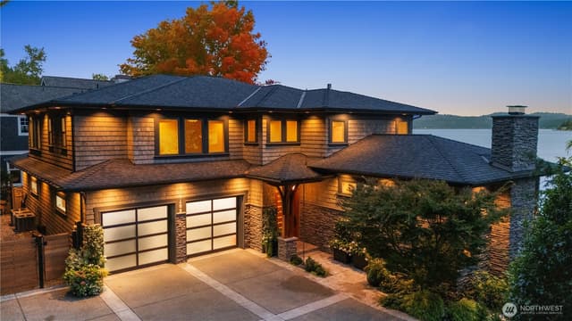 Property photo for 3123 E Lake Sammamish Parkway NE, Sammamish photo 2