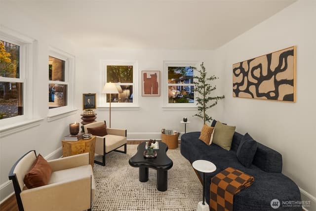 Property photo for 1112 Broadway E #102, Seattle photo 2