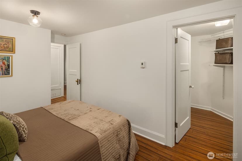 Property photo for 1112 Broadway E #102, Seattle photo 8