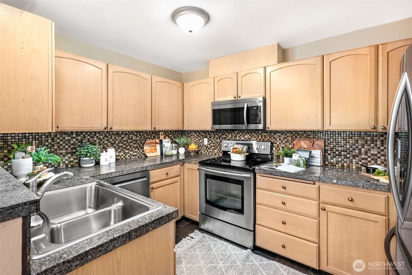 Property photo for 9210 Market Place #D104, Lake Stevens photo 6