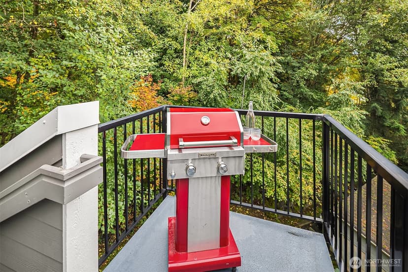 Property photo for 12023 NE 204th Place #E303, Bothell photo 16