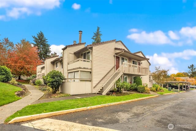 Property photo for 14200 NE 171st Street #D202, Woodinville photo 2