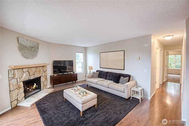 Property photo for 3233 NE 12th Street #301, Renton photo 5
