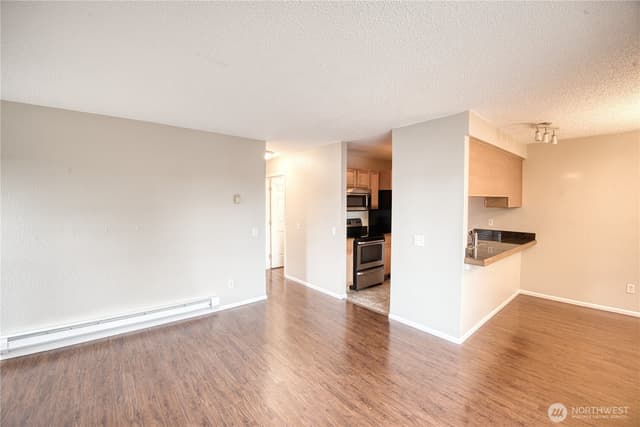 Property photo for 3233 NE 12th Street #301, Renton photo 4