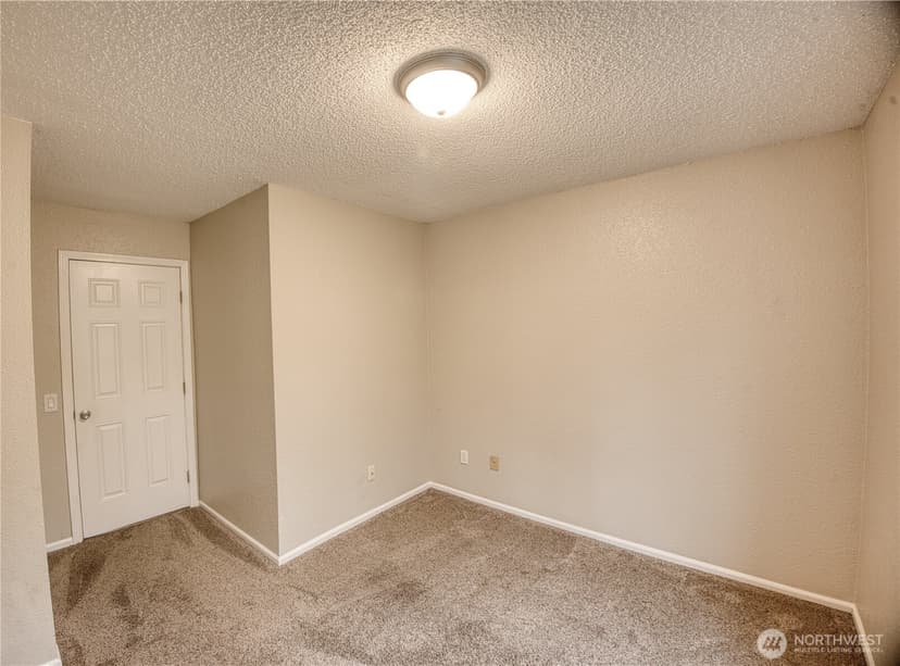 Property photo for 3233 NE 12th Street #301, Renton photo 18