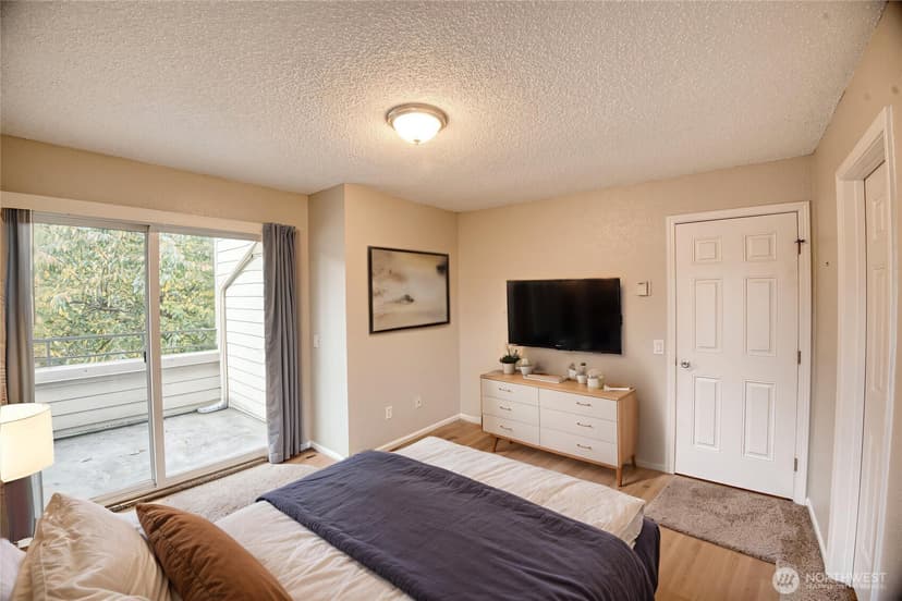 Property photo for 3233 NE 12th Street #301, Renton photo 8