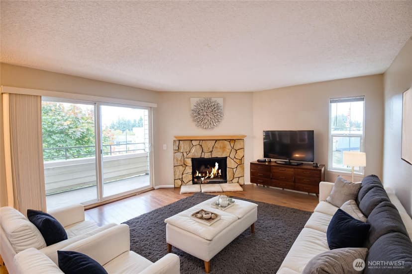 Property photo for 3233 NE 12th Street #301, Renton photo 6