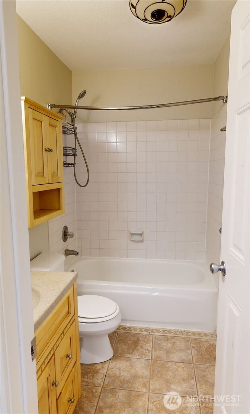 Property photo for 3233 NE 12th Street #301, Renton photo 13