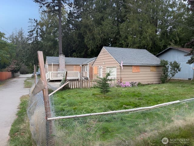 Property photo for 6305 Rest Place NE, Bremerton photo 2