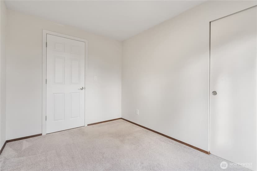 Property photo for 15414 SE 17th Street, Bellevue photo 16