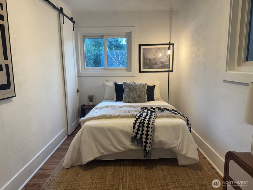 Property photo for 833 NW 52nd Street, Seattle photo 14