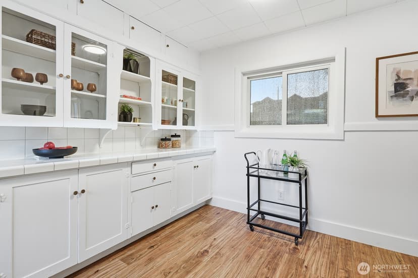 Property photo for 833 NW 52nd Street, Seattle photo 11