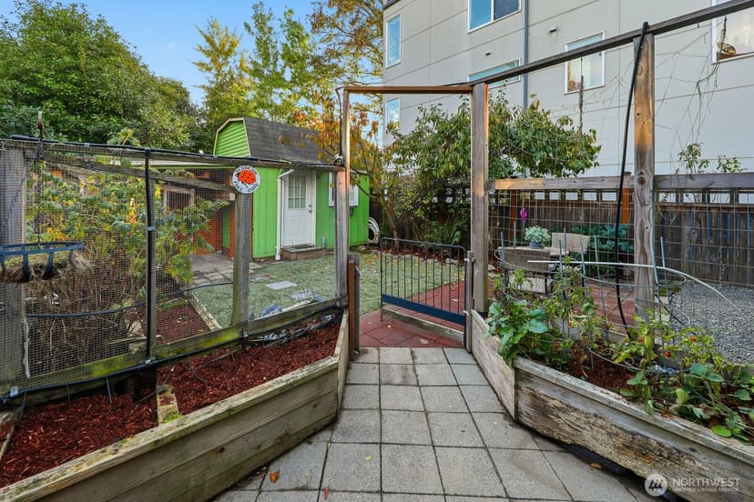 Property photo for 833 NW 52nd Street, Seattle photo 25