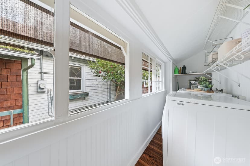 Property photo for 833 NW 52nd Street, Seattle photo 18