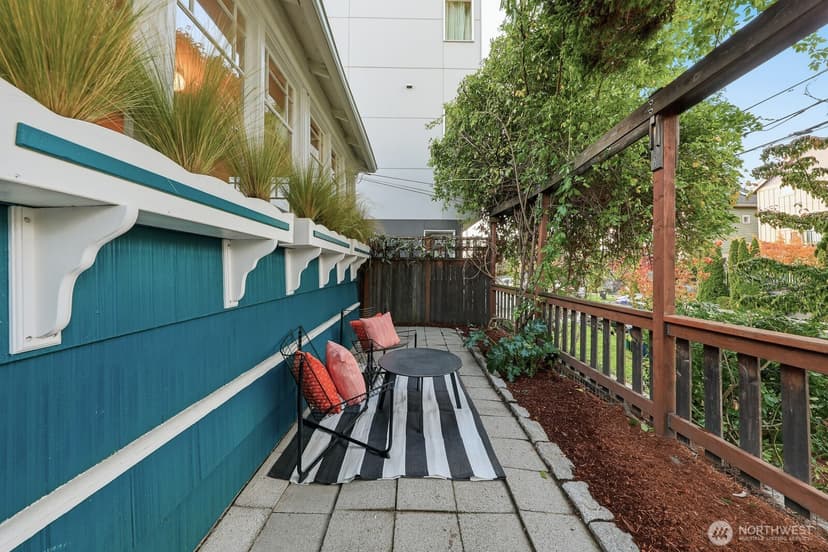 Property photo for 833 NW 52nd Street, Seattle photo 20