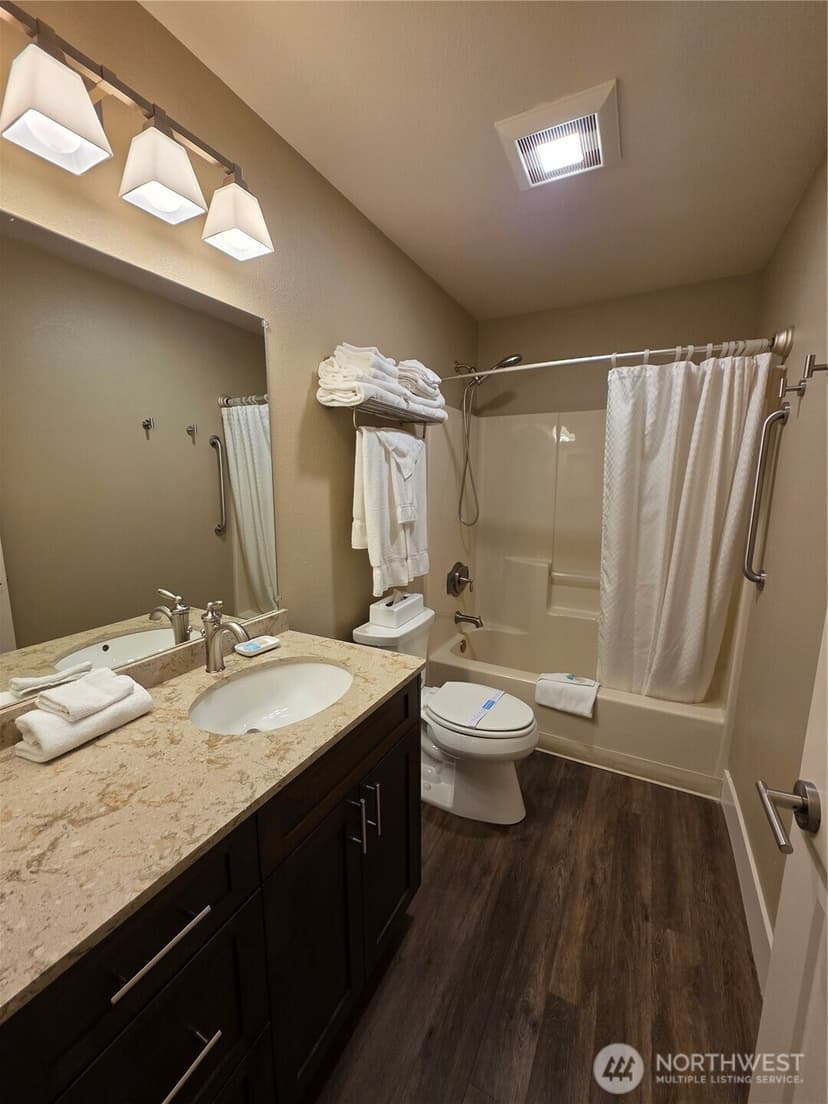 Property photo for 1 Lakeside 702-G, Manson photo 11